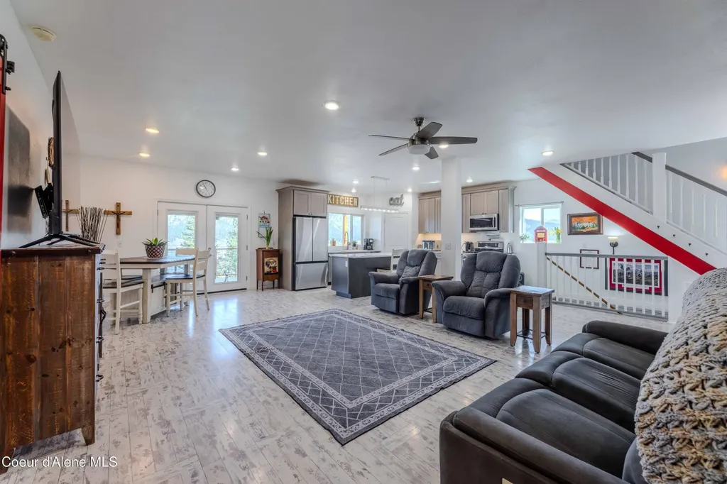 14601 Highway 5 St. Maries ID 83861