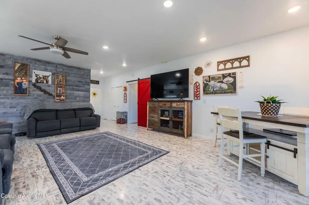14601 Highway 5 St. Maries ID 83861