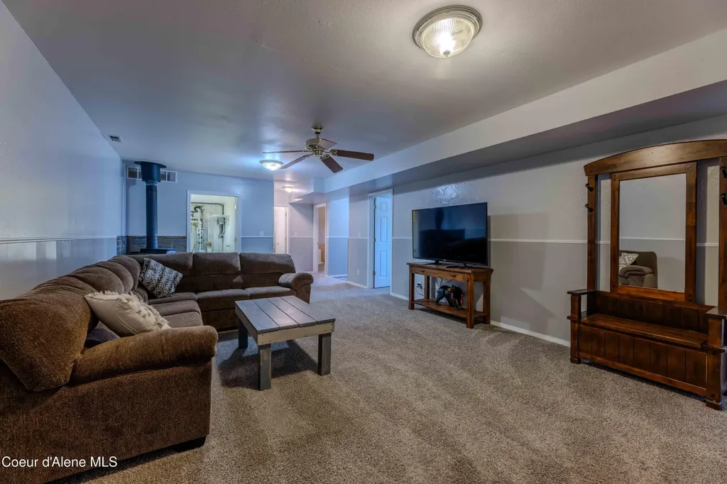 14601 Highway 5 St. Maries ID 83861