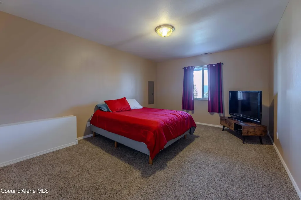 14601 Highway 5 St. Maries ID 83861