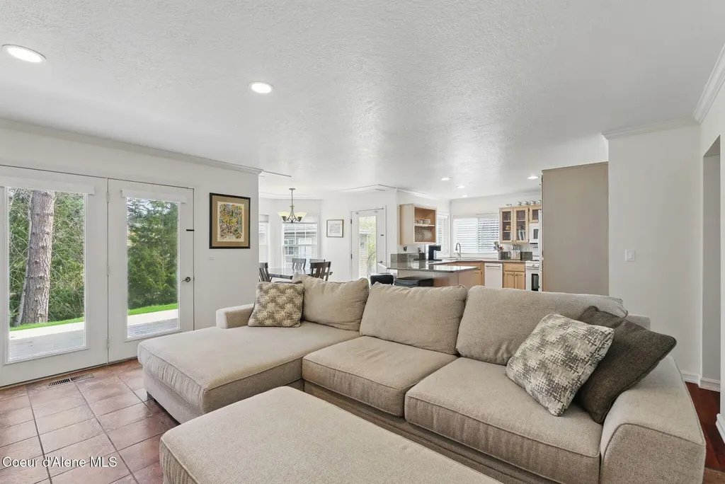2123 Browning Way Sandpoint ID 83864