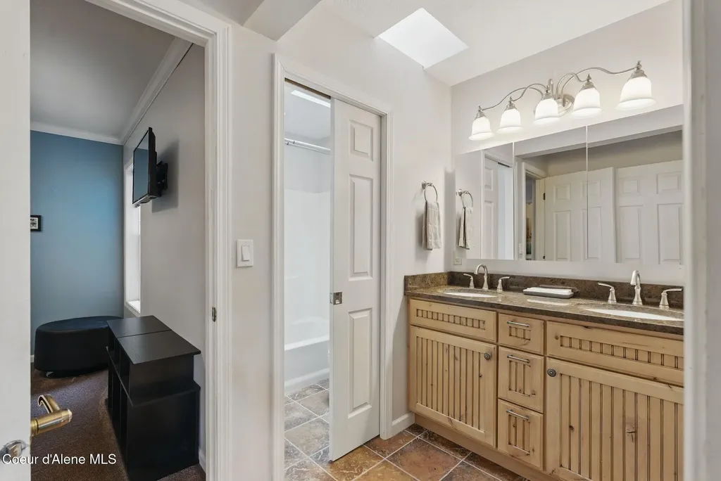 2123 Browning Way Sandpoint ID 83864