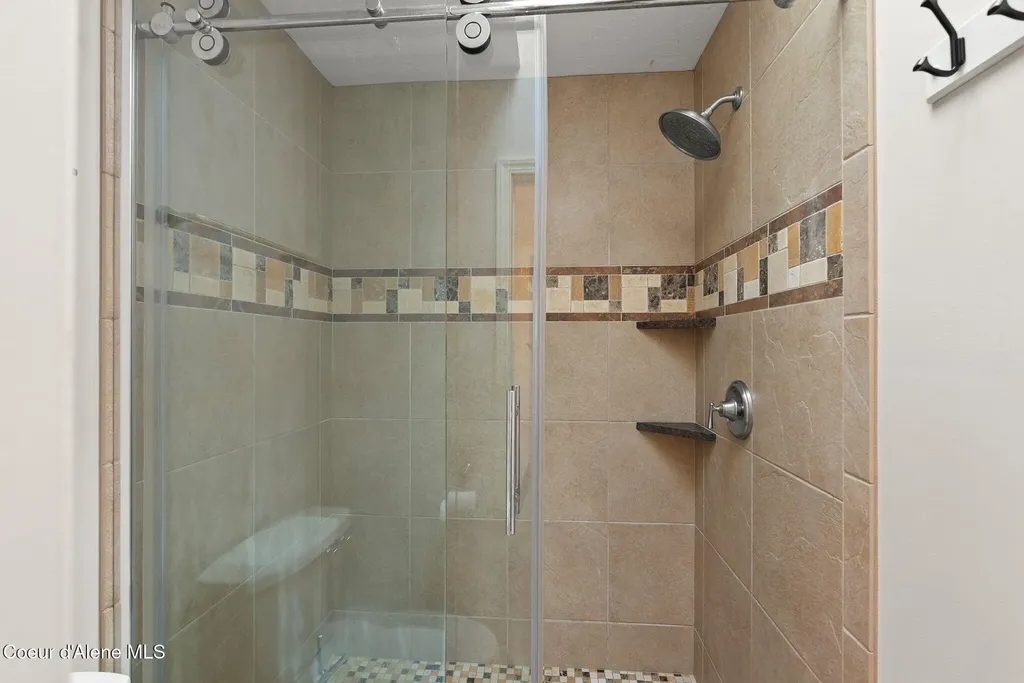2123 Browning Way Sandpoint ID 83864