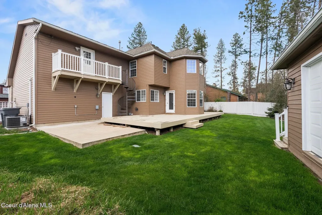 2123 Browning Way Sandpoint ID 83864