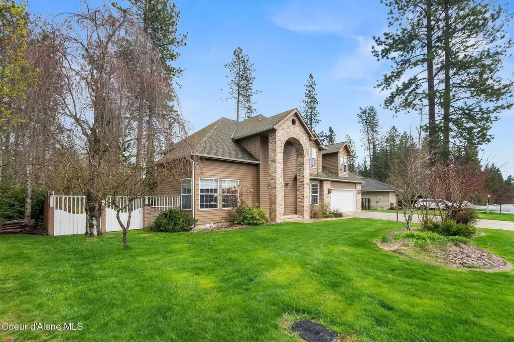 2123 Browning Way Sandpoint ID 83864