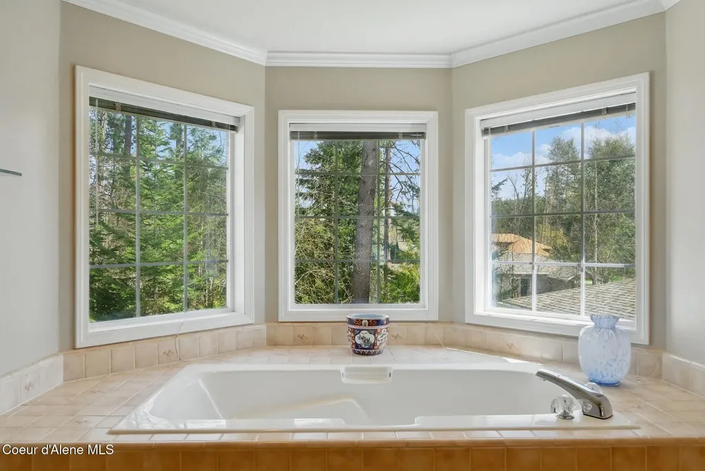 2123 Browning Way Sandpoint ID 83864