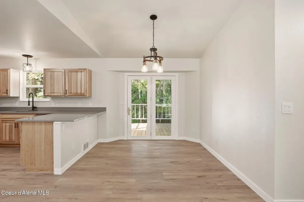274 Johnny Long Road Sandpoint ID 83864