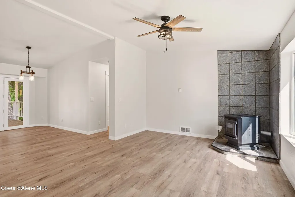 274 Johnny Long Road Sandpoint ID 83864