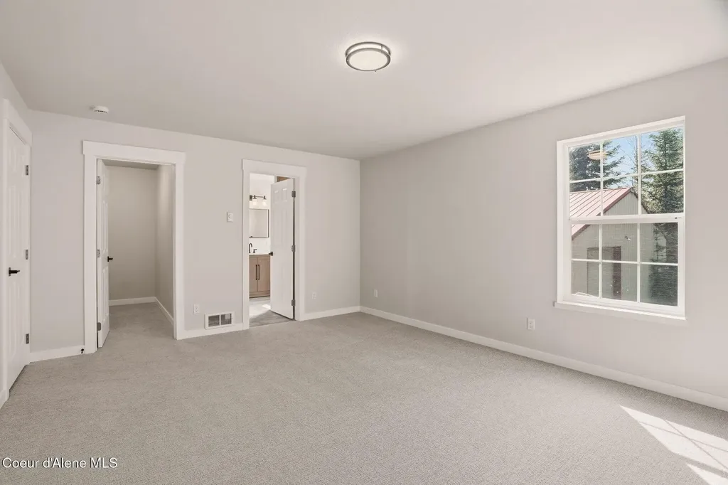 274 Johnny Long Road Sandpoint ID 83864