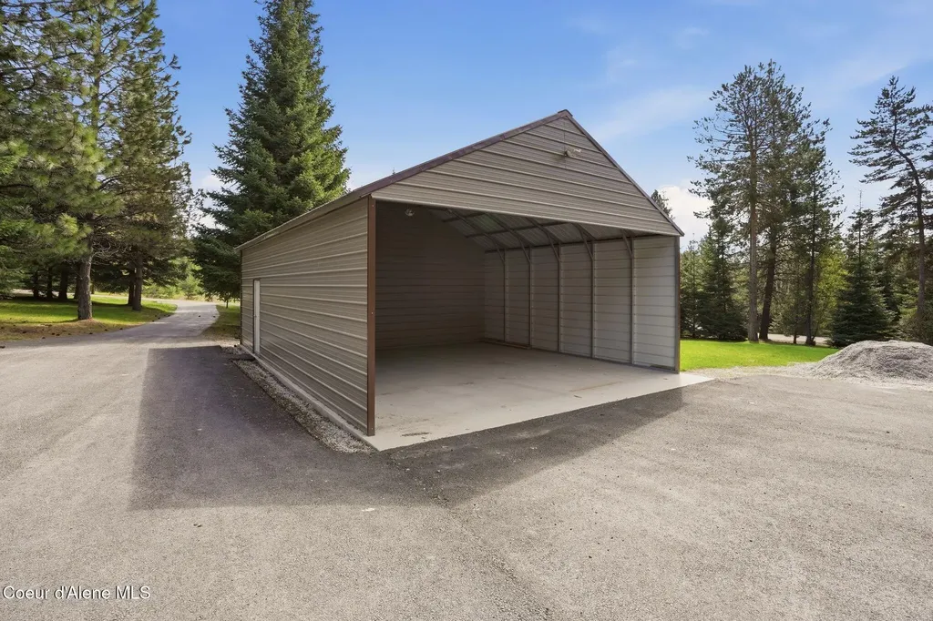 274 Johnny Long Road Sandpoint ID 83864