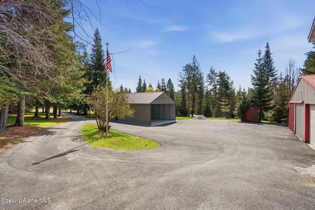 274 Johnny Long Road Sandpoint ID 83864