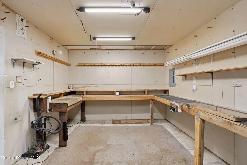 274 Johnny Long Road Sandpoint ID 83864
