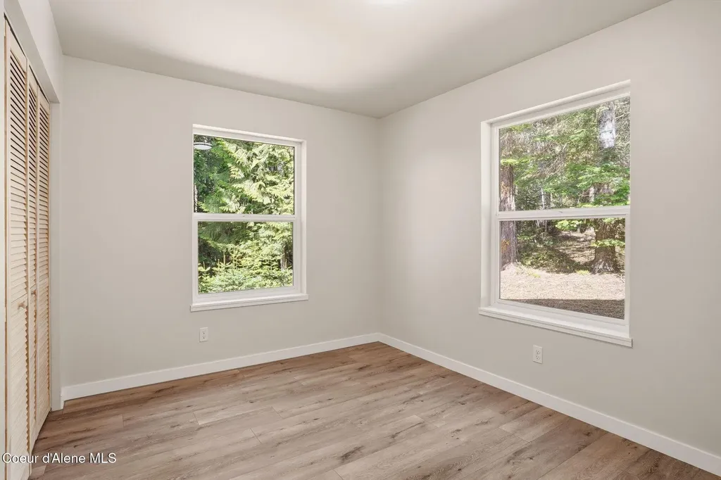 274 Johnny Long Road Sandpoint ID 83864