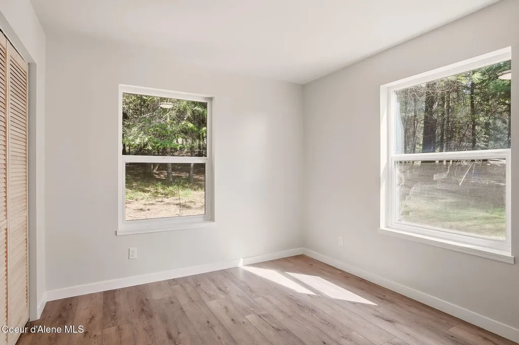 274 Johnny Long Road Sandpoint ID 83864