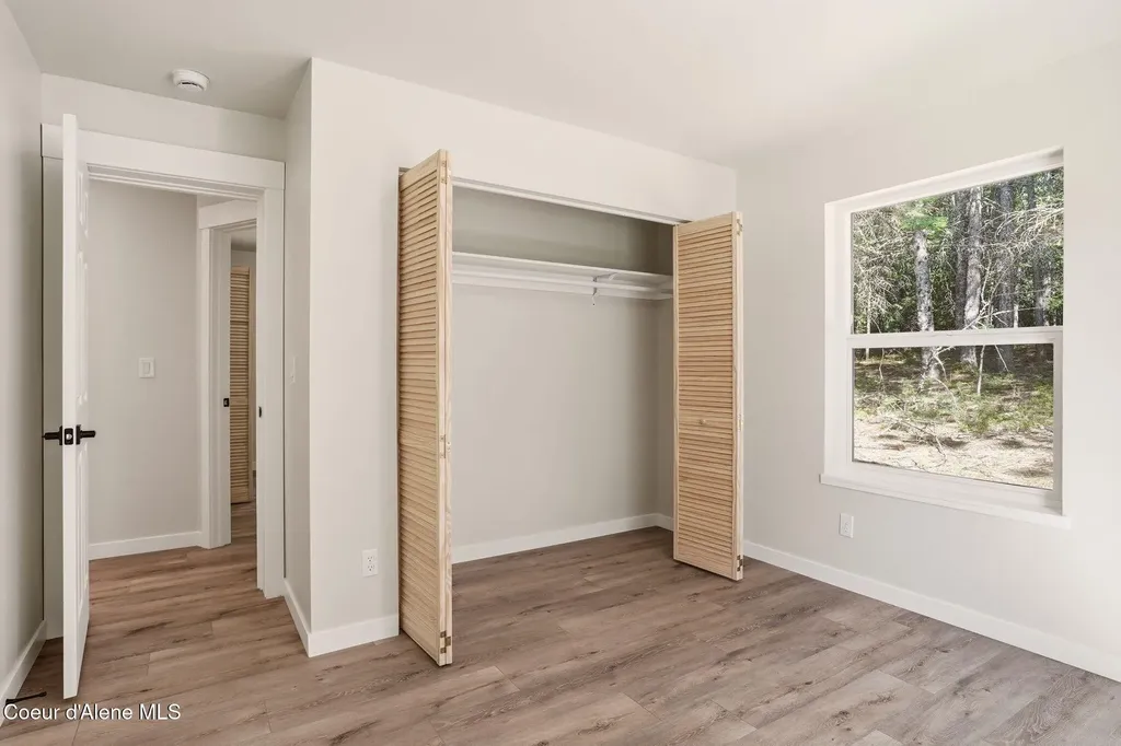 274 Johnny Long Road Sandpoint ID 83864