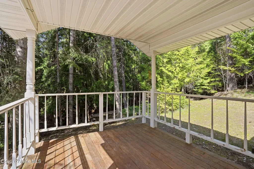 274 Johnny Long Road Sandpoint ID 83864