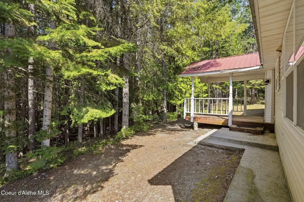 274 Johnny Long Road Sandpoint ID 83864