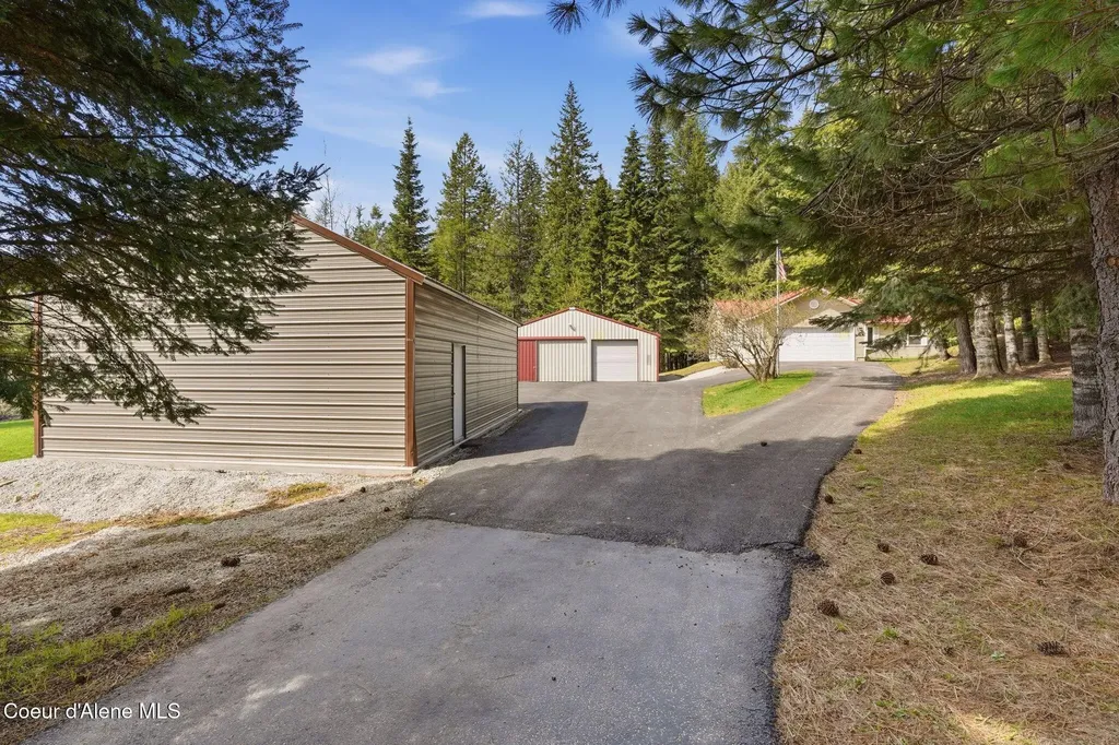 274 Johnny Long Road Sandpoint ID 83864