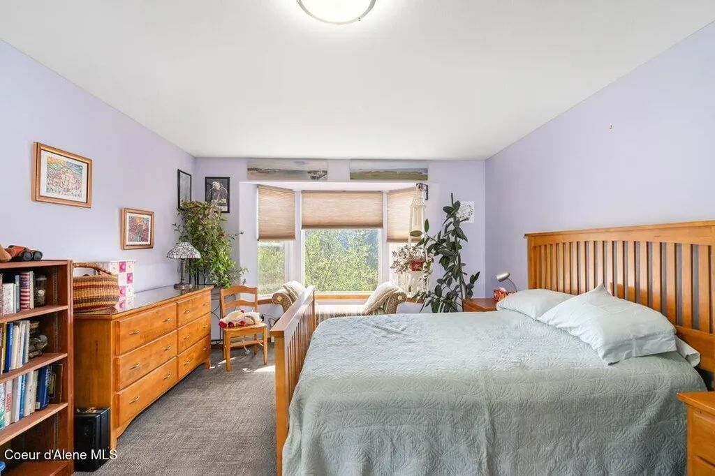 286A Abbey Road Cataldo ID 83810