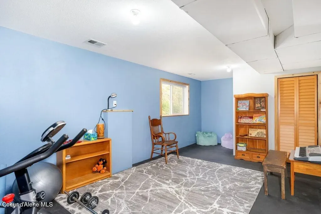 286A Abbey Road Cataldo ID 83810