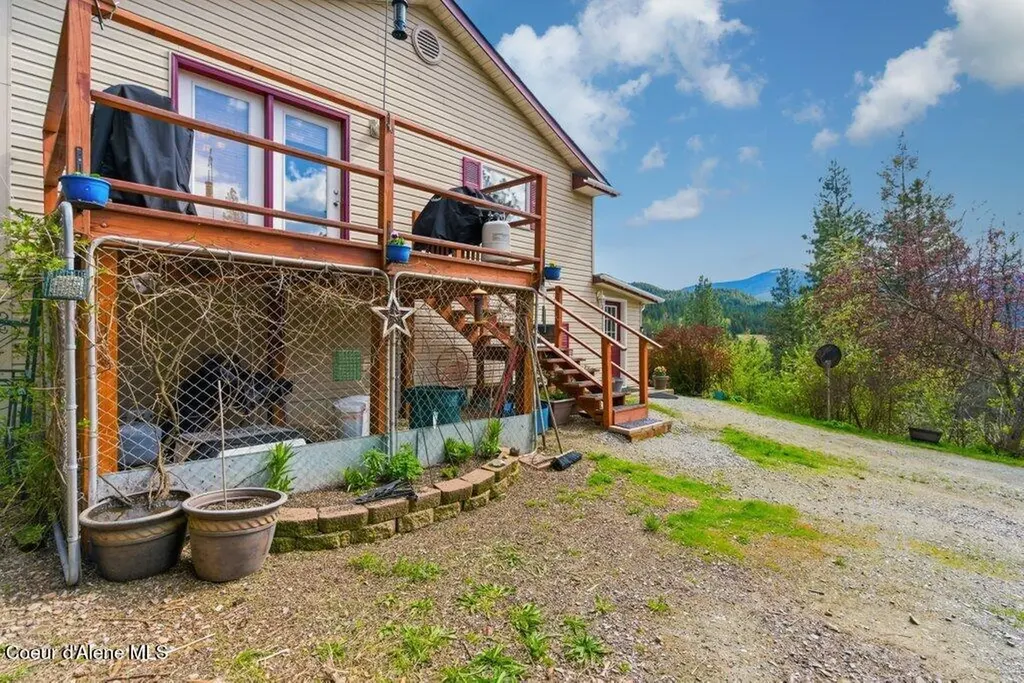 286A Abbey Road Cataldo ID 83810