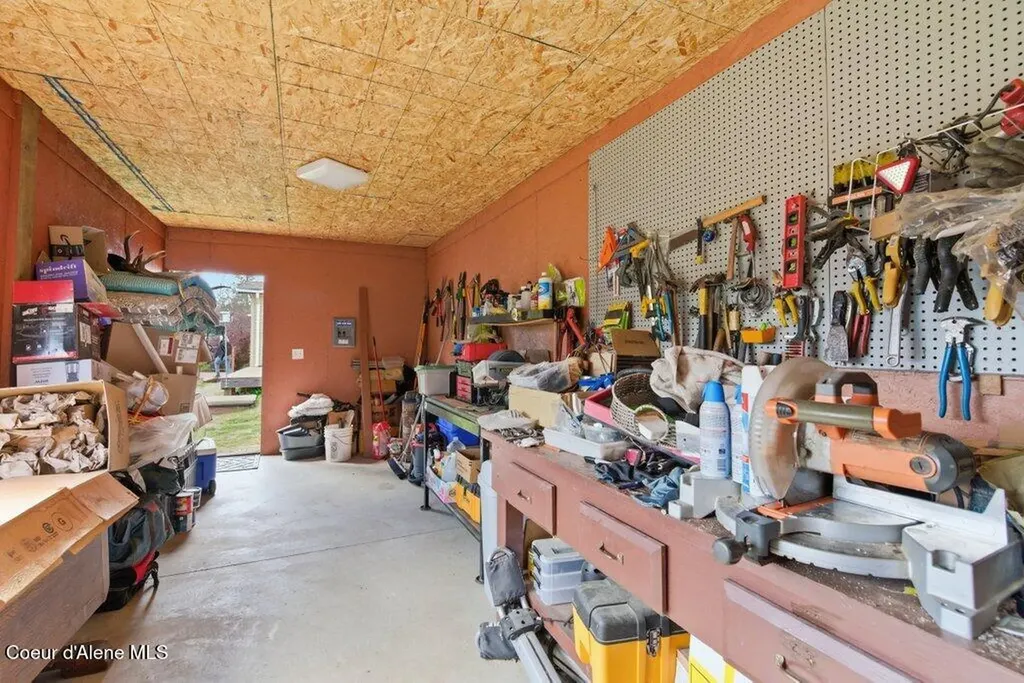 286A Abbey Road Cataldo ID 83810