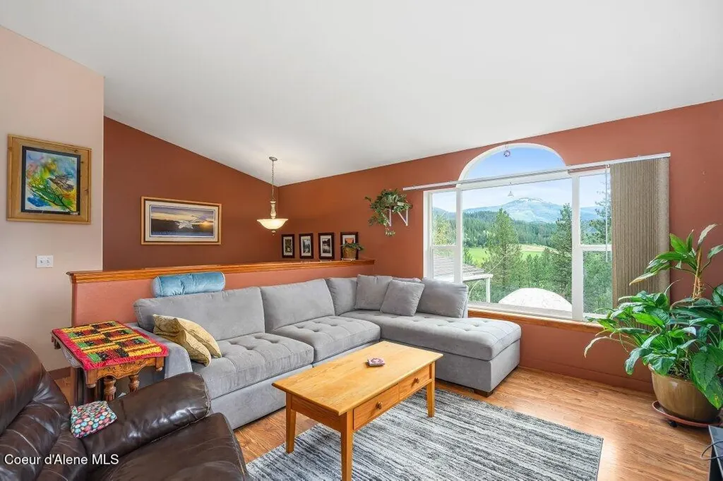 286A Abbey Road Cataldo ID 83810