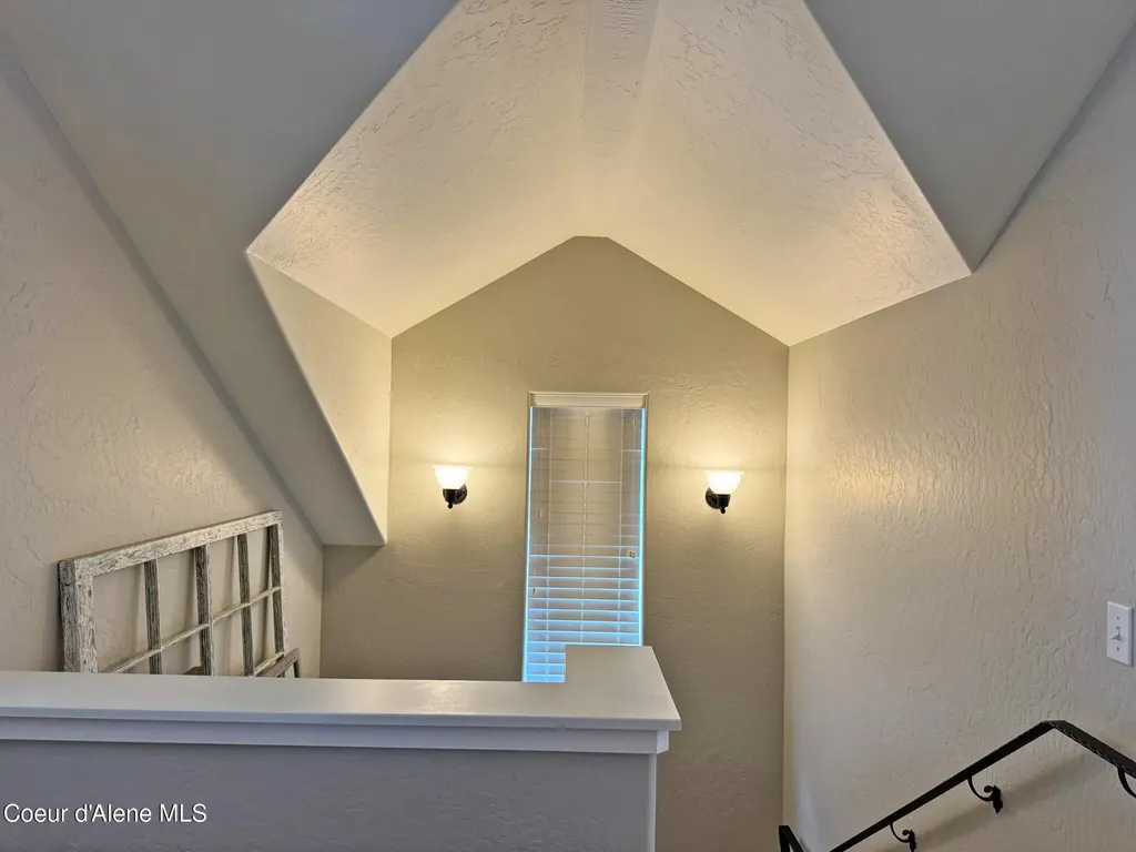 1519 Nicholas Way Sandpoint ID 83864