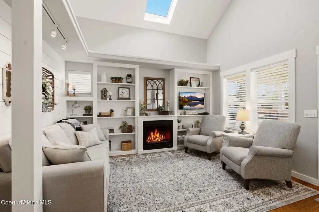 1519 Nicholas Way Sandpoint ID 83864