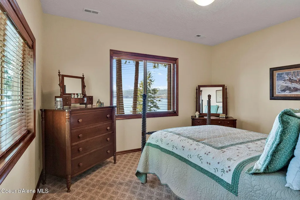 7404 S Panorama View Drive Harrison ID 83833