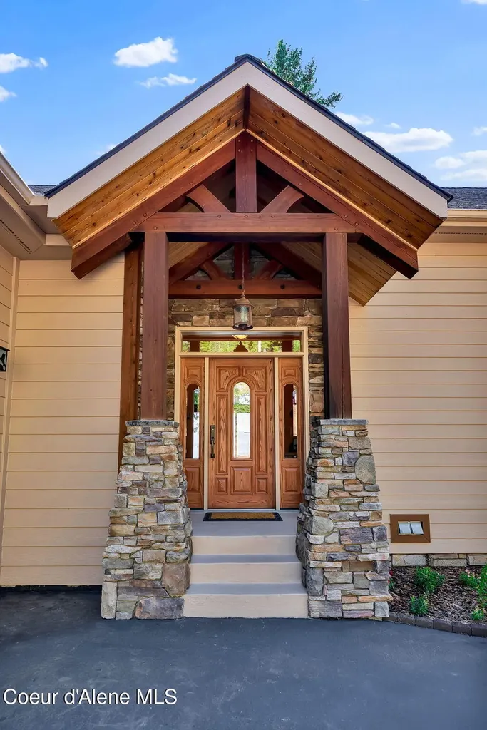 7404 S Panorama View Drive Harrison ID 83833