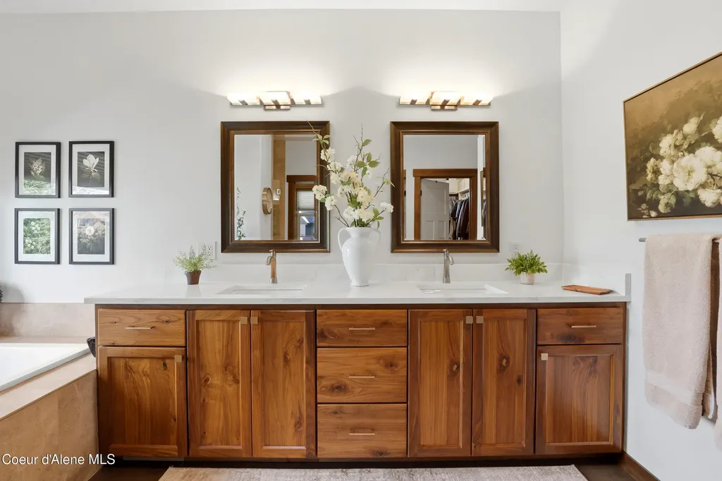 12836 N Sunflower Loop Hayden ID 83835