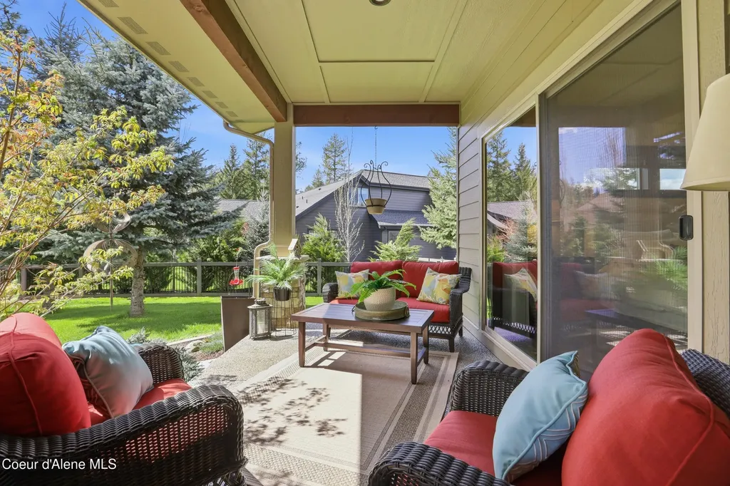 12836 N Sunflower Loop Hayden ID 83835