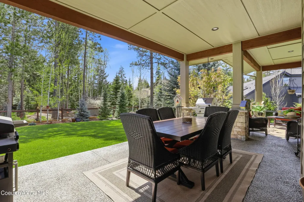 12836 N Sunflower Loop Hayden ID 83835