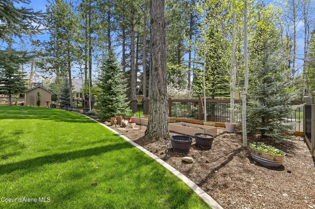 12836 N Sunflower Loop Hayden ID 83835