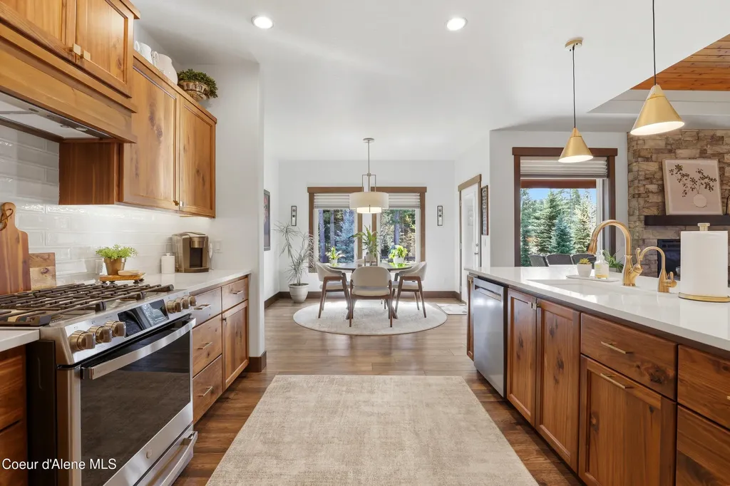 12836 N Sunflower Loop Hayden ID 83835