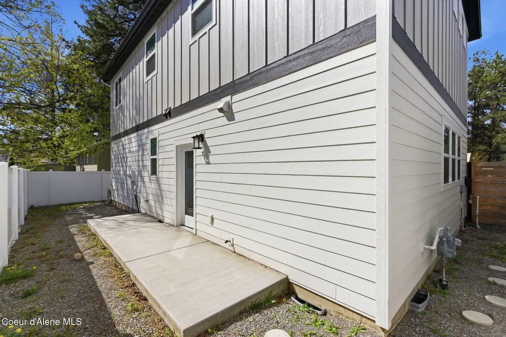 108 E 10th Avenue Post Falls ID 83854