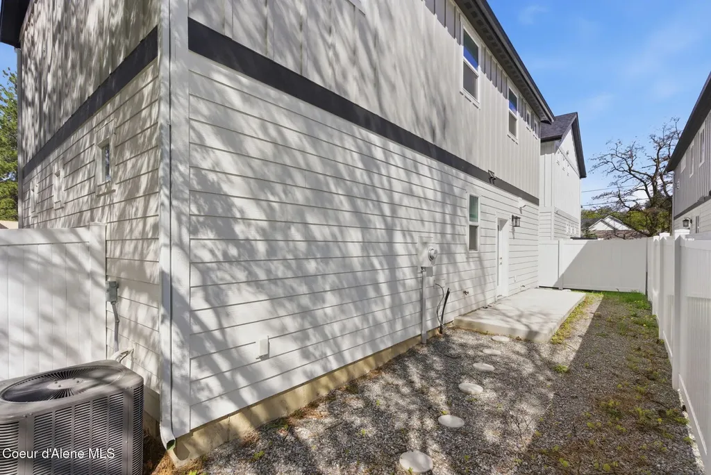 108 E 10th Avenue Post Falls ID 83854