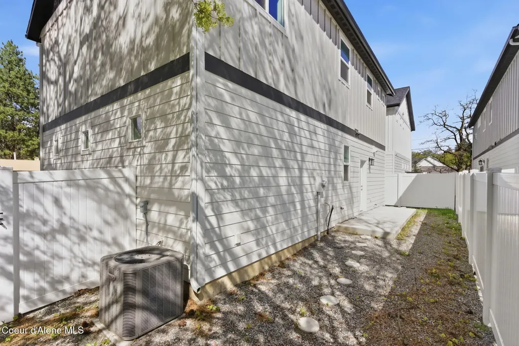 108 E 10th Avenue Post Falls ID 83854