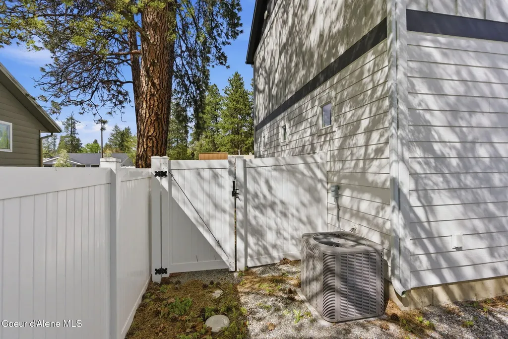 108 E 10th Avenue Post Falls ID 83854