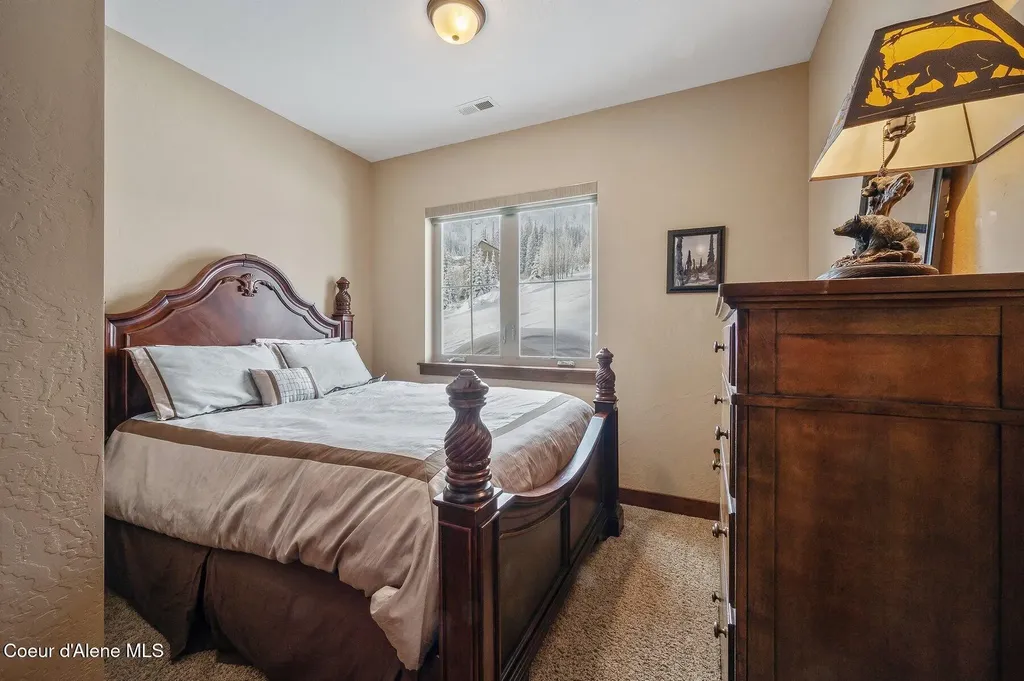 153 Chutes Lane Sandpoint ID 83864