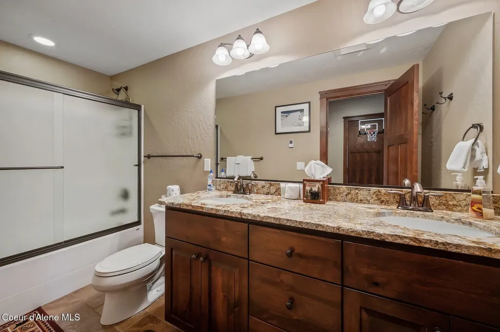 153 Chutes Lane Sandpoint ID 83864