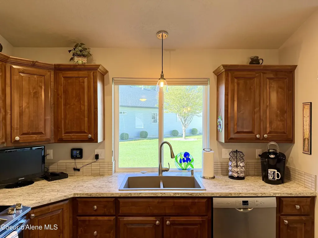 8493 N Retirewood Court Hayden ID 83835
