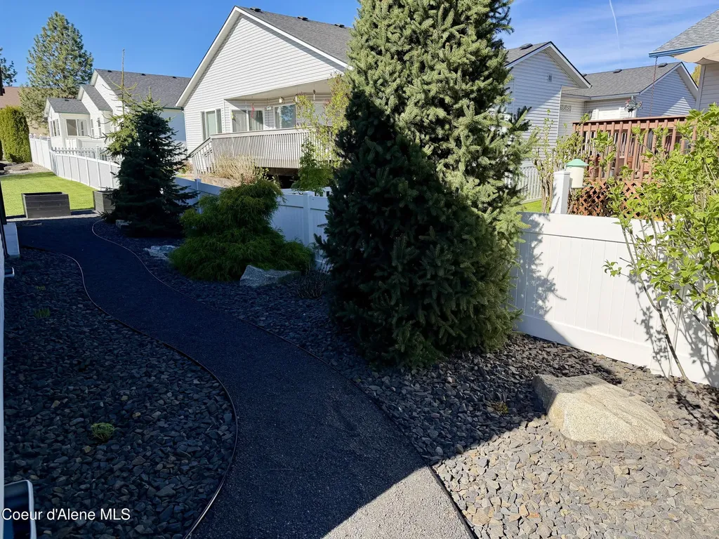 8493 N Retirewood Court Hayden ID 83835