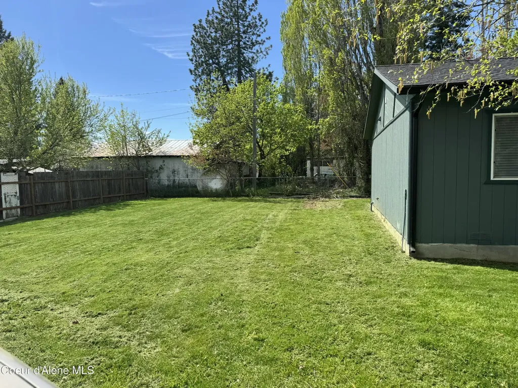 1713, 1715 & 1717 Main Street Sandpoint ID 83864