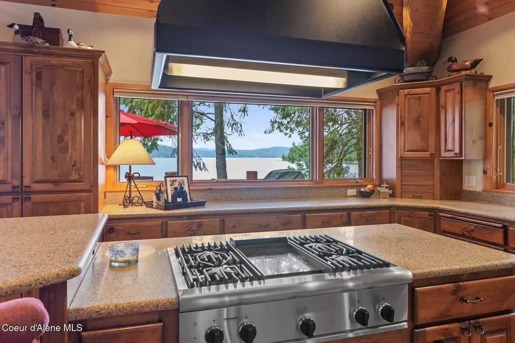 360 E Ganos Lane Harrison ID 83833