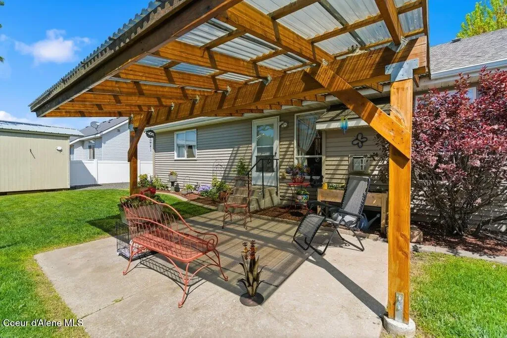 8297 N Ainsworth Drive Hayden ID 83835