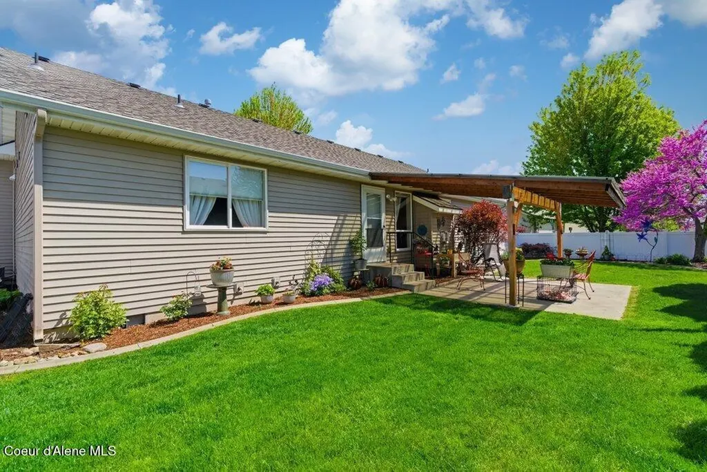 8297 N Ainsworth Drive Hayden ID 83835