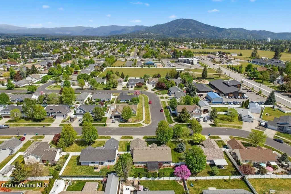 8297 N Ainsworth Drive Hayden ID 83835
