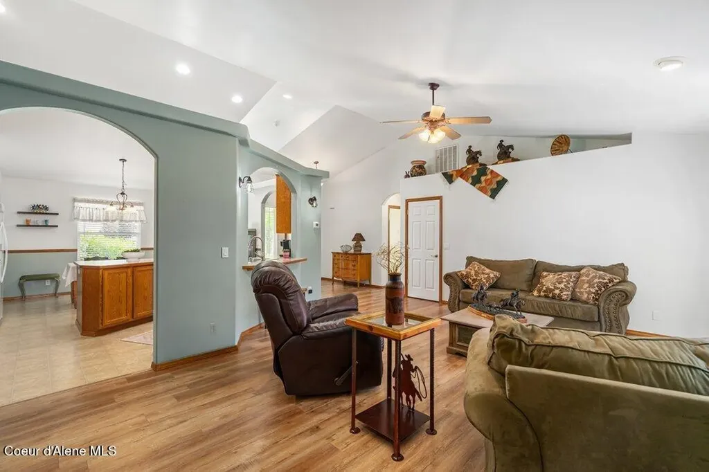 8297 N Ainsworth Drive Hayden ID 83835